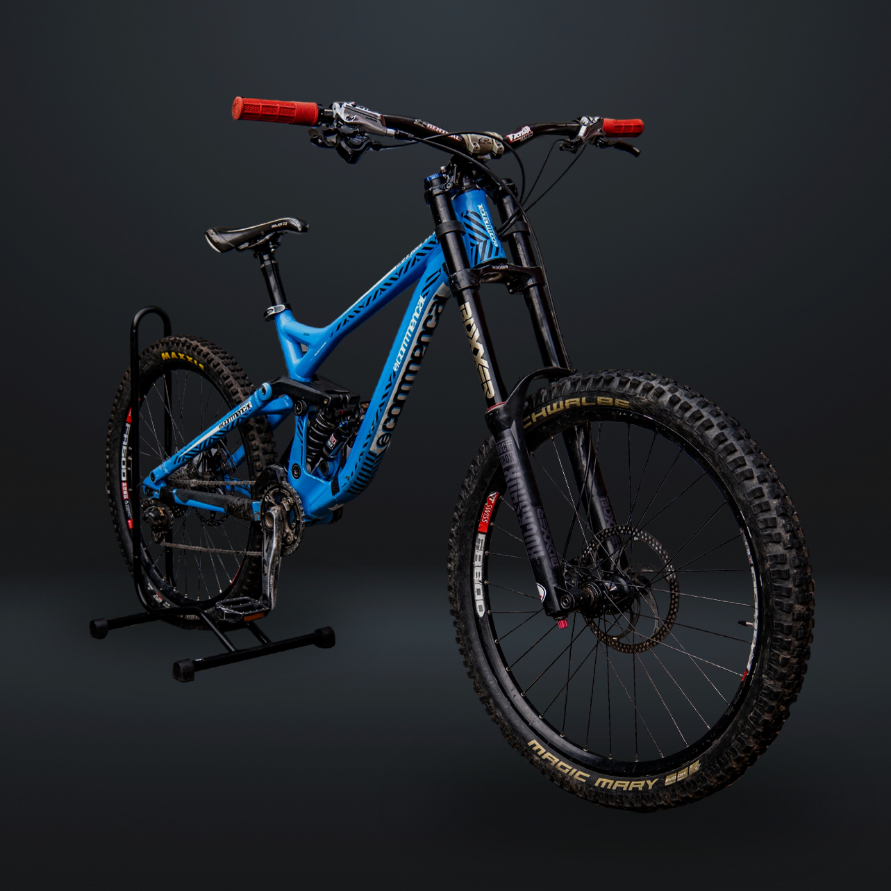 Commencial Icon Commencal Supreme DH – MTB District