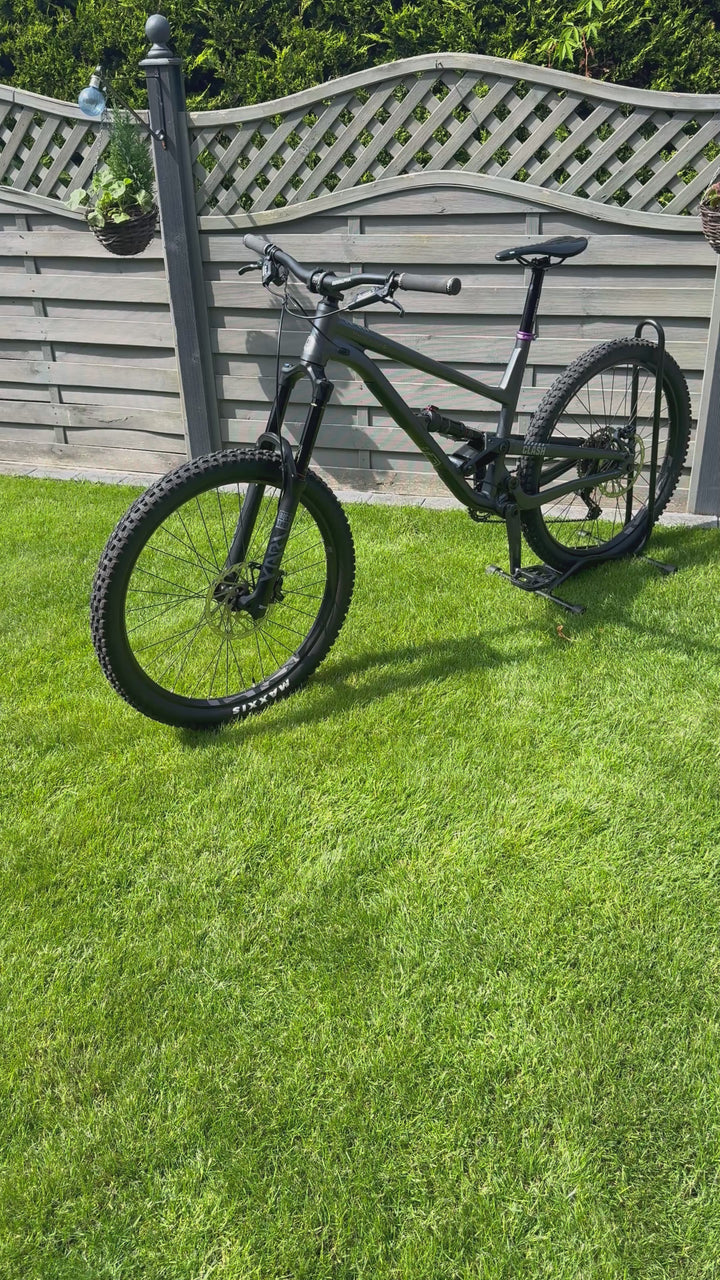 2021 Commencal Clash
